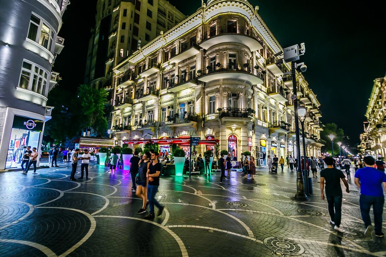 Апартаменты VIP Apartment On Shaurma 6 Rooms Баку-8