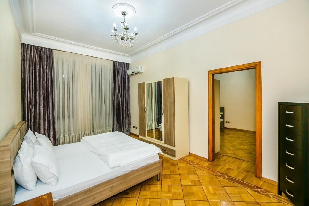 Апартаменты VIP Apartment On Shaurma 6 Rooms Баку-78