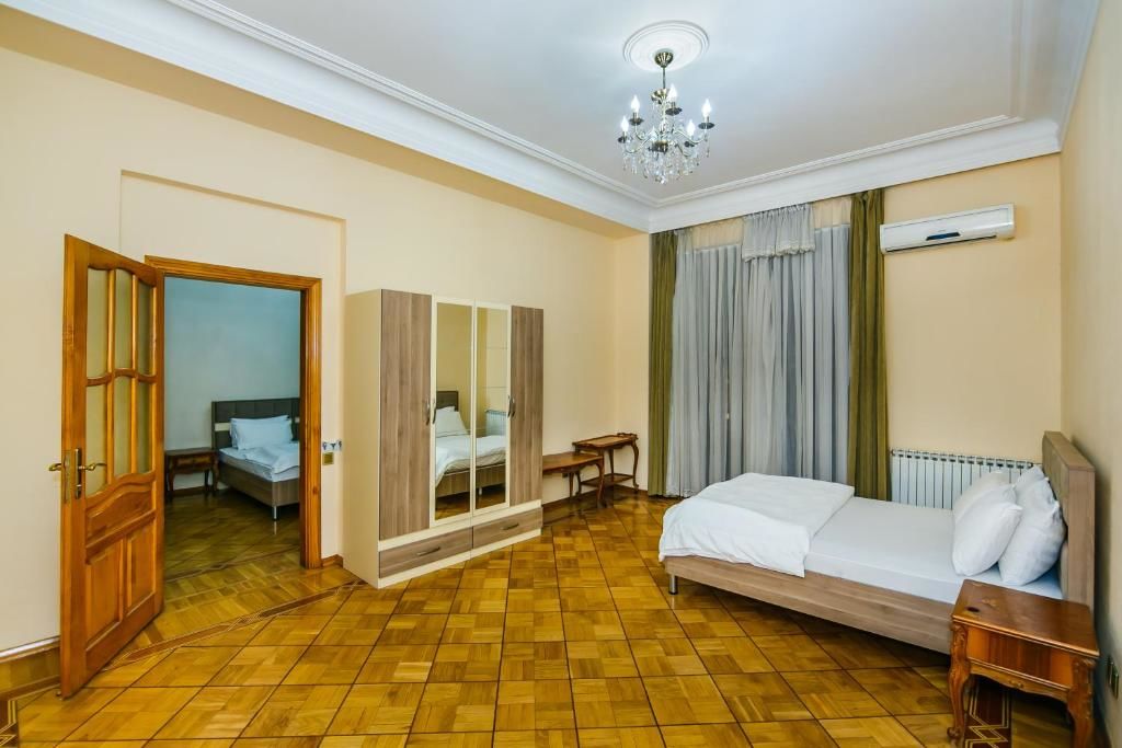 Апартаменты VIP Apartment On Shaurma 6 Rooms Баку-81