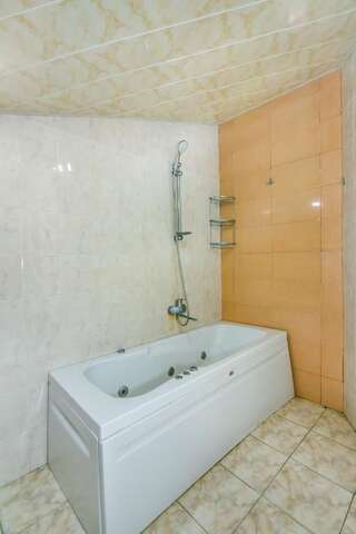 Апартаменты VIP Apartment On Shaurma 6 Rooms Баку Апартаменты с балконом-109