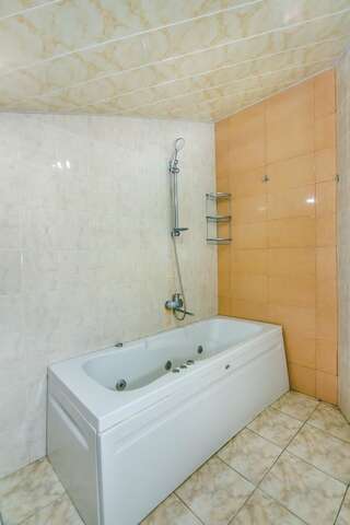 Апартаменты VIP Apartment On Shaurma 6 Rooms Баку Апартаменты с балконом-30