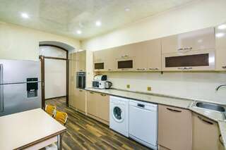 Апартаменты VIP Apartment On Shaurma 6 Rooms Баку Апартаменты с балконом-32