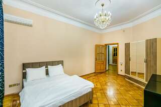 Апартаменты VIP Apartment On Shaurma 6 Rooms Баку Апартаменты с балконом-38