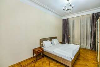 Апартаменты VIP Apartment On Shaurma 6 Rooms Баку Апартаменты с балконом-42