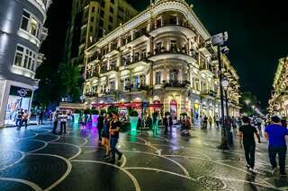 Апартаменты VIP Apartment On Shaurma 6 Rooms Баку Апартаменты с балконом-5