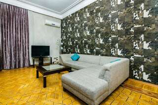 Апартаменты VIP Apartment On Shaurma 6 Rooms Баку Апартаменты с балконом-57