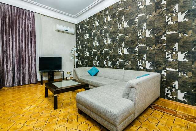 Апартаменты VIP Apartment On Shaurma 6 Rooms Баку-13