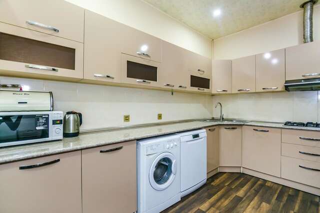 Апартаменты VIP Apartment On Shaurma 6 Rooms Баку-35