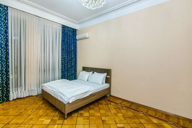 Апартаменты VIP Apartment On Shaurma 6 Rooms Баку-39