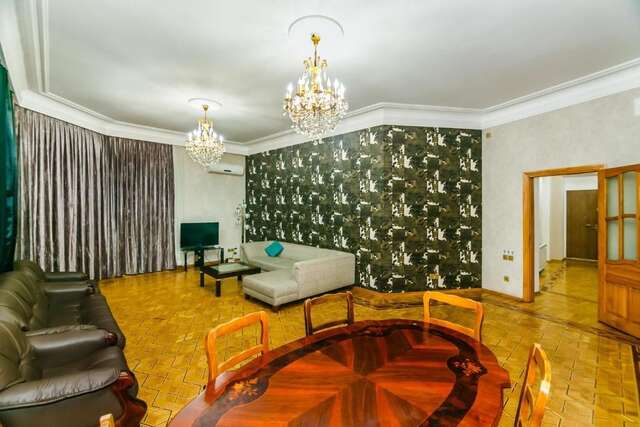 Апартаменты VIP Apartment On Shaurma 6 Rooms Баку-64