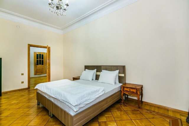 Апартаменты VIP Apartment On Shaurma 6 Rooms Баку-75