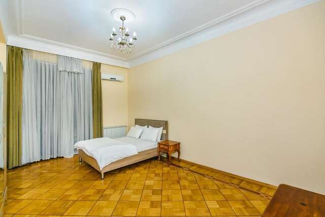 Апартаменты VIP Apartment On Shaurma 6 Rooms Баку-82